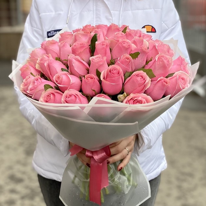51 розовая роза Селеб 40 см
