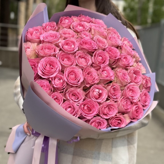 51 розовая роза Свит Юник 60 см