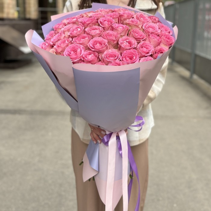 51 розовая роза Свит Юник 60 см