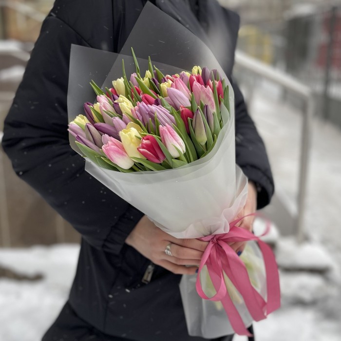 51 тюльпан микс пастельных оттенков