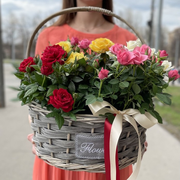 Подарочная корзина с Розами