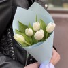 5 белых пионовидных тюльпанов