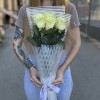 5 белых роз Мондиаль