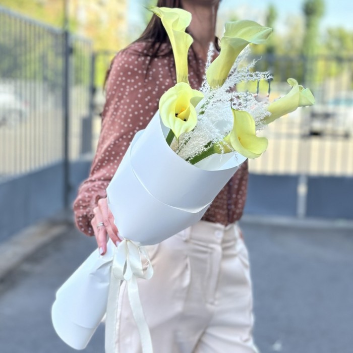 5 калл Шампань с сухоцветами