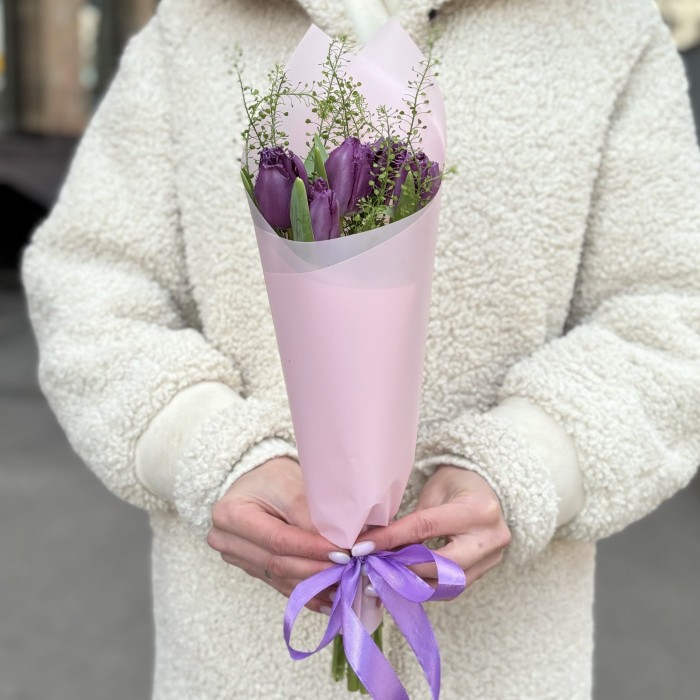 5 махровых фиолетовых тюльпанов с гринбелом