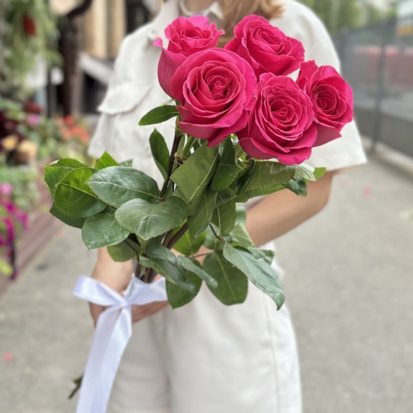 5 малиновых роз Пинк Флойд 80 см