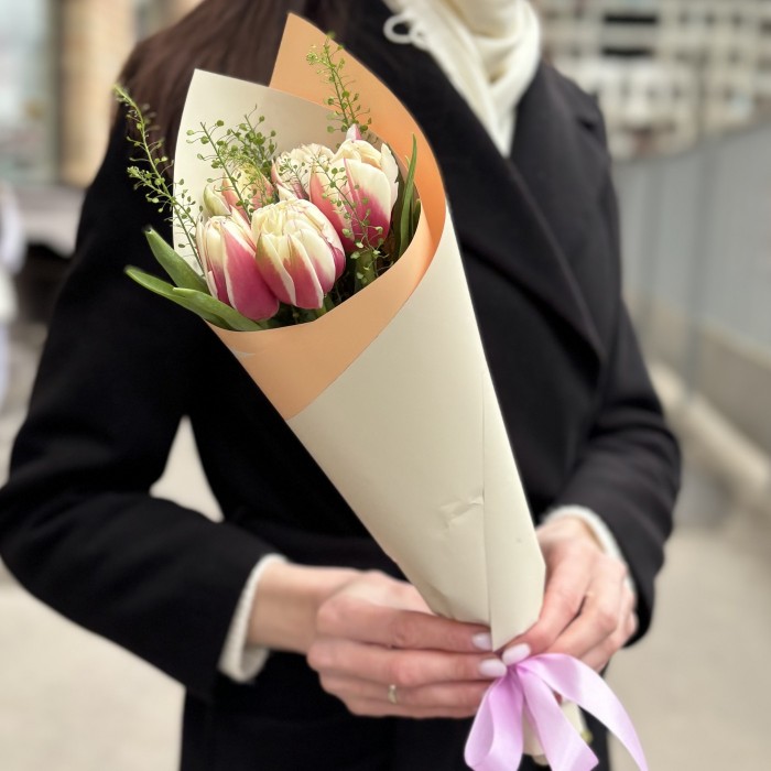 5 пионовидных тюльпанов Вермонт с гринбелом