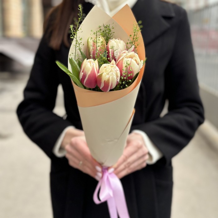 5 пионовидных тюльпанов Вермонт с гринбелом