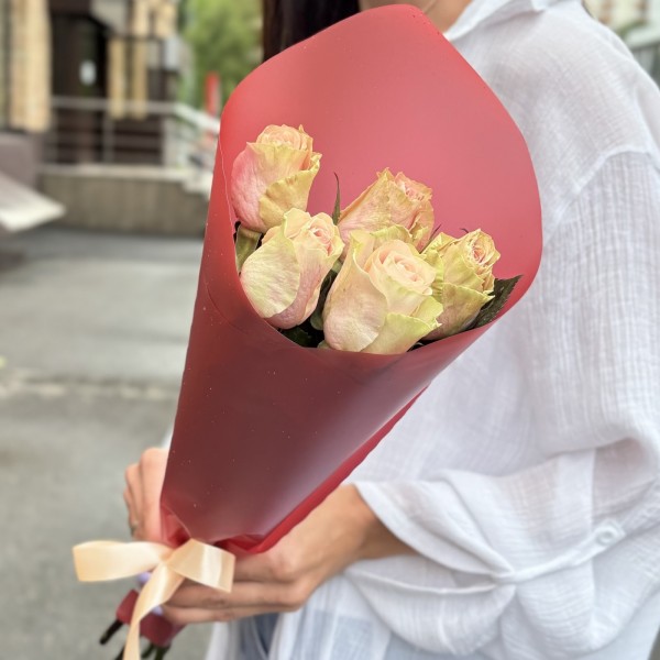 5 роз Фруттето