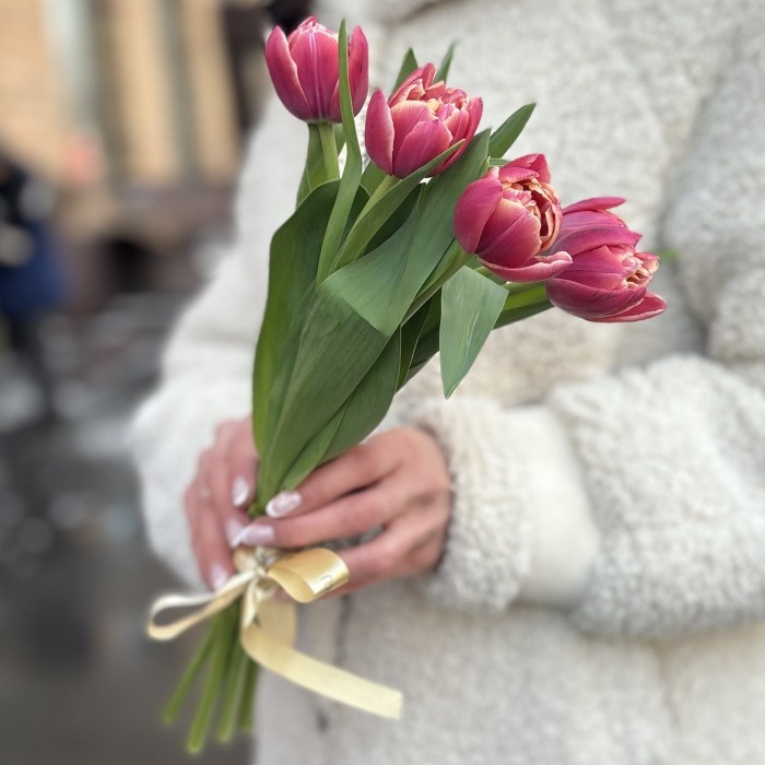 5 розовых тюльпанов Коламбус
