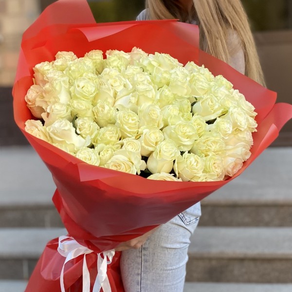 75 белых роз Мондиаль 80 см