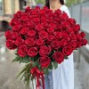 75 красных роз Эксплорер 80 см