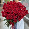 75 красных роз Эксплорер 80 см