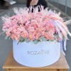 75 кустовых пионовидных роз Джульетта с ковылем в коробке