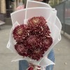 7 бордовых хризантем