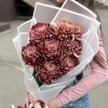 7 бордовых хризантем