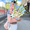7 гладиолусов белого и розового цвета