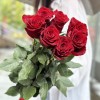 7 красных роз Эксплорер 80 см