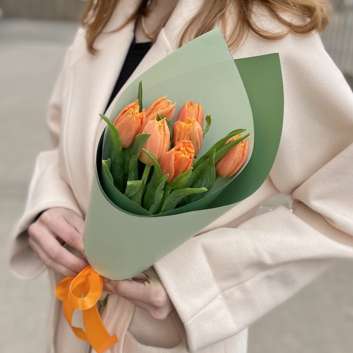 7 оранжевых махровых тюльпанов Оранж пэшн