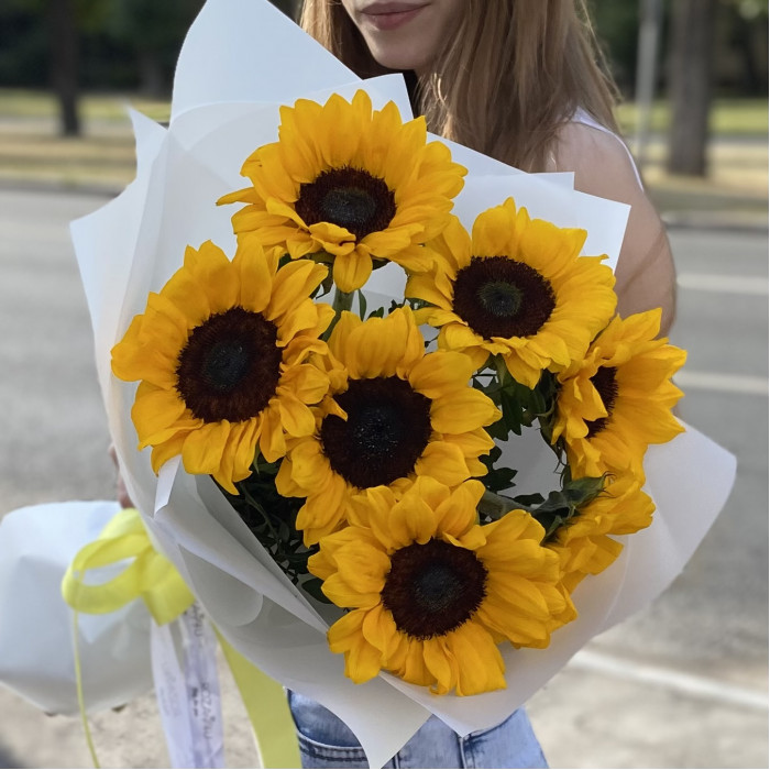 7 подсолнухов в упаковке