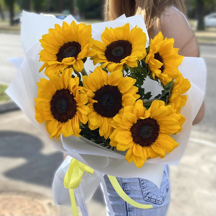 7 подсолнухов в упаковке