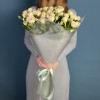 9 кустовых персиковых роз Свит Сара 60 см