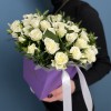 9 кустовых белых роз Сноуфлейк в коробке