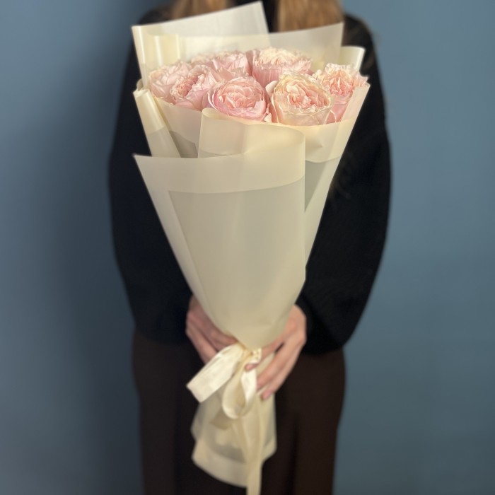 9 нежно-розовых пионовидных Тсумуги