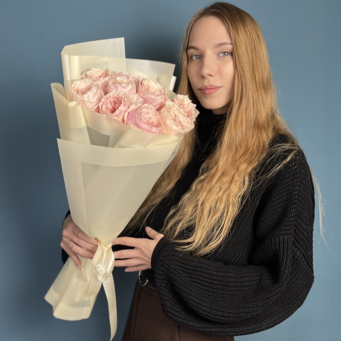 9 нежно-розовых пионовидных Тсумуги