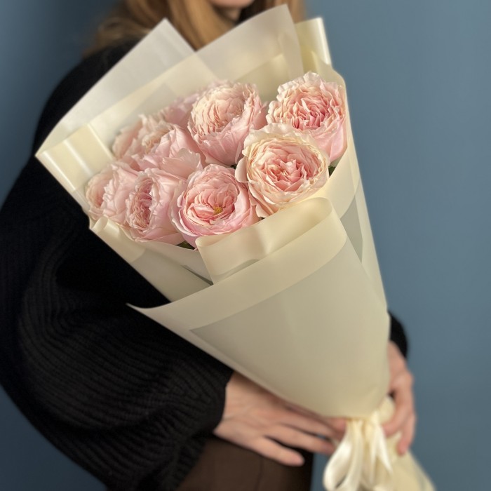 9 нежно-розовых пионовидных Тсумуги