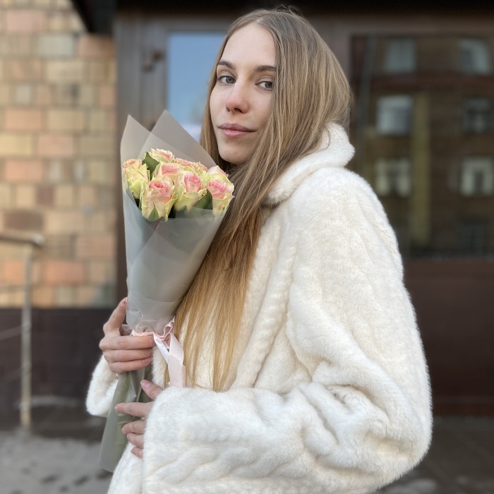 9 роз Топ-гир 50 см