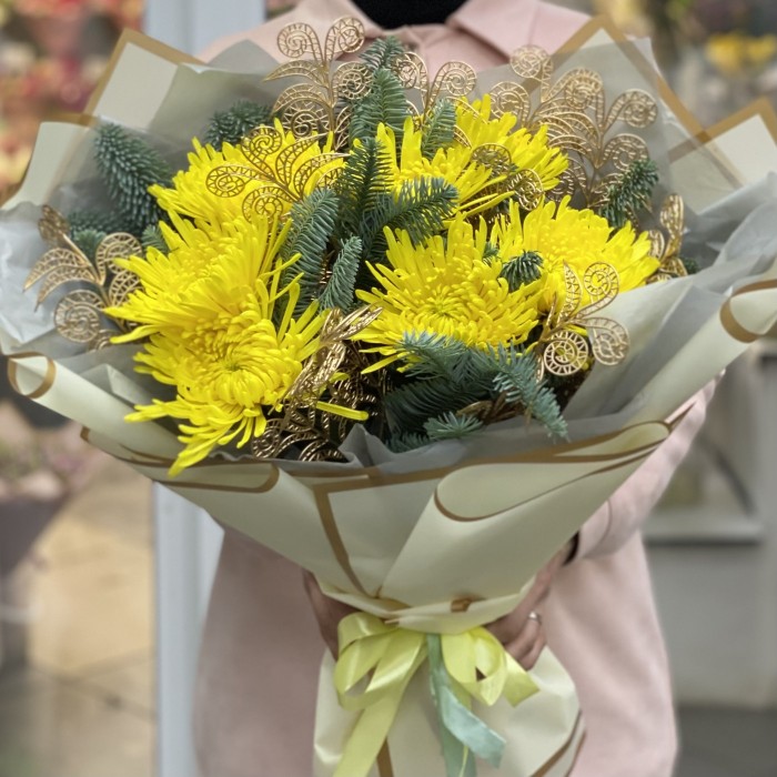 7 желтых хризантем с нобилисом