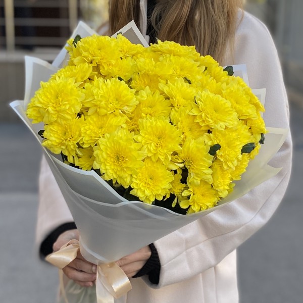 9 желтых кустовых хризантем Балтика