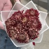 9 бордовых хризантем