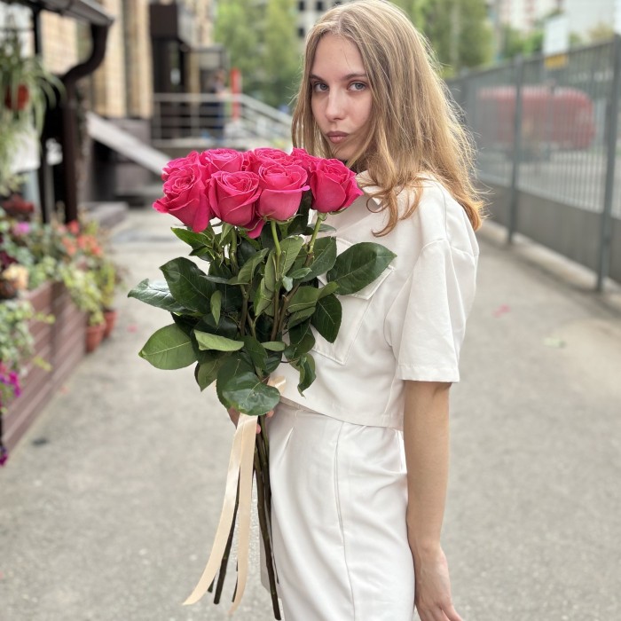 9 малиновых роз Пинк Флойд 80 см