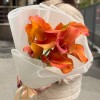 9 оранжевых калл