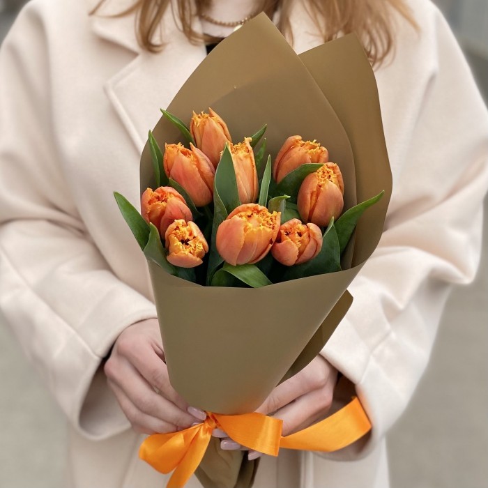 9 оранжевых махровых тюльпанов Оранж пэшн