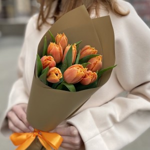 9 оранжевых махровых тюльпанов Оранж пэшн