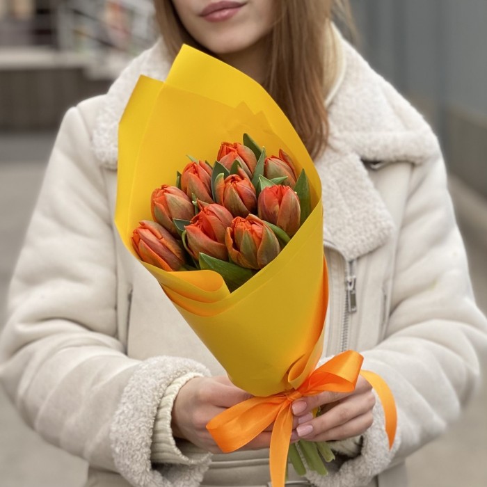 9 оранжевых пионовидных тюльпанов Эрмитаж Даб