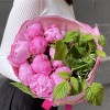 9 розовых пионов Флеминг с малиной