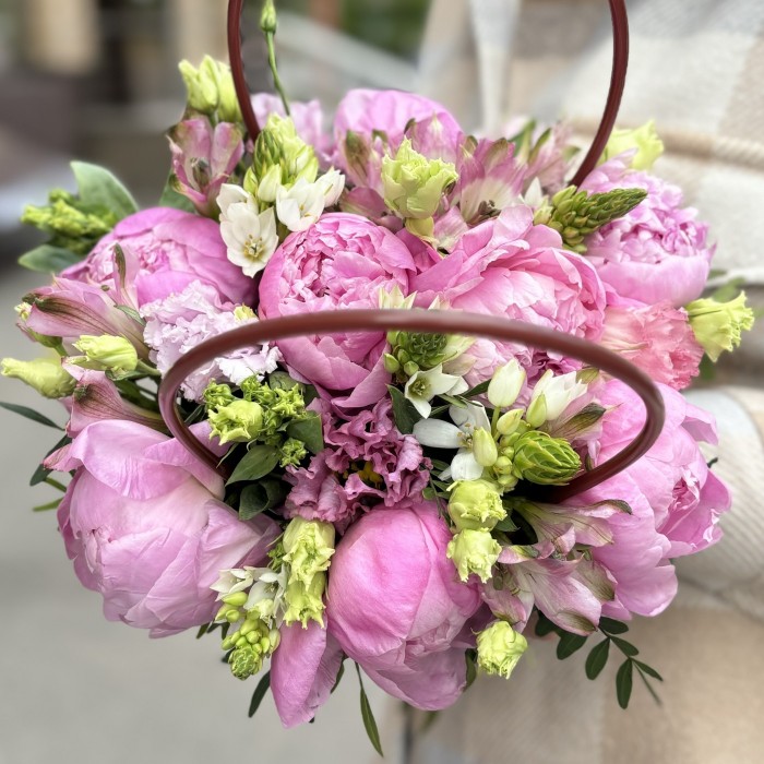 9 пионов Гардения в сумочке