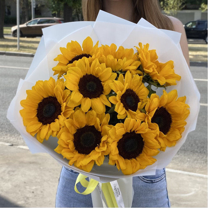 9 подсолнухов в упаковке
