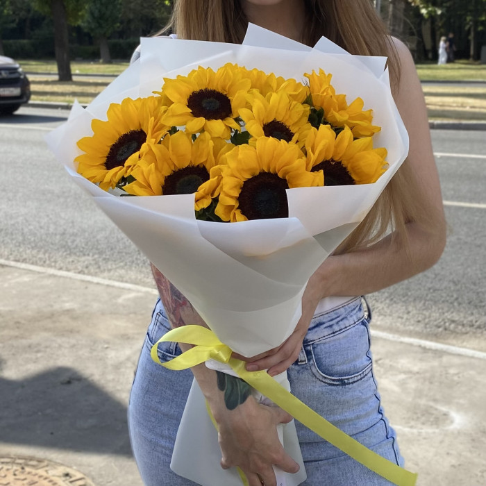 9 подсолнухов в упаковке