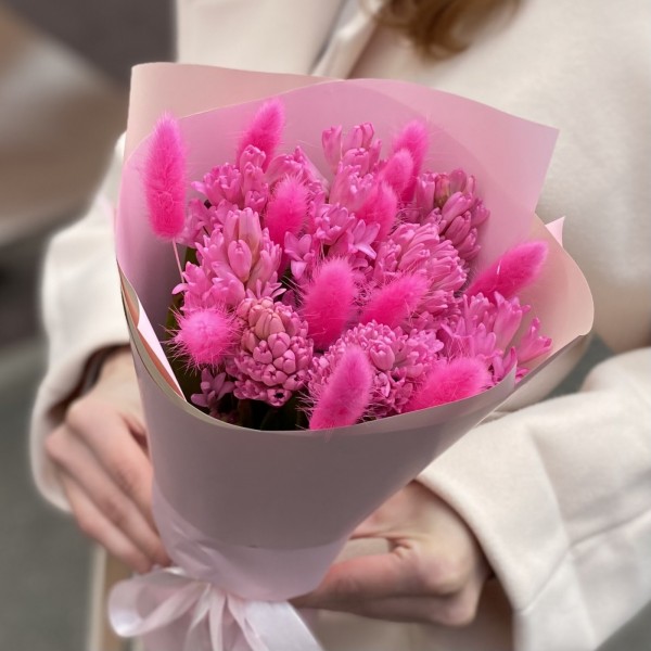 9 розовых гиацинтов с лагурусом