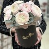 9 розовых ранункулюсов в коробке