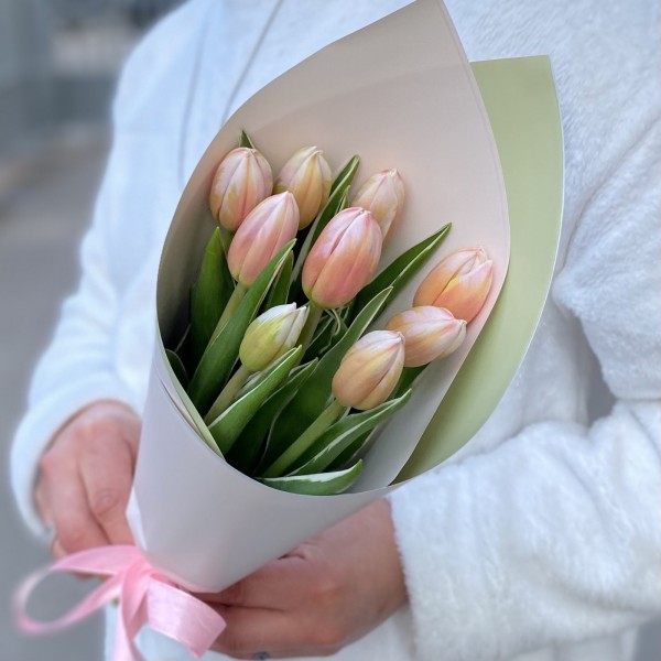 9 тюльпанов Марк Дизайн