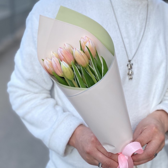 9 тюльпанов Марк Дизайн