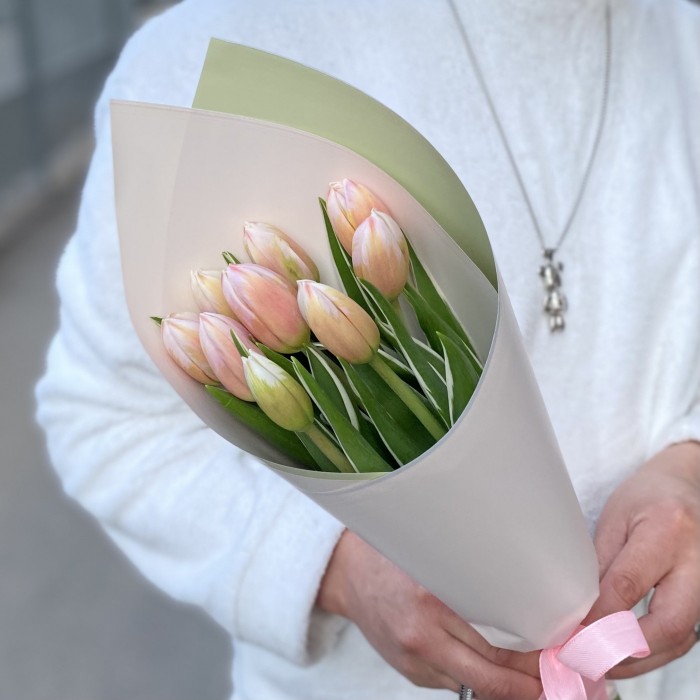 9 тюльпанов Марк Дизайн