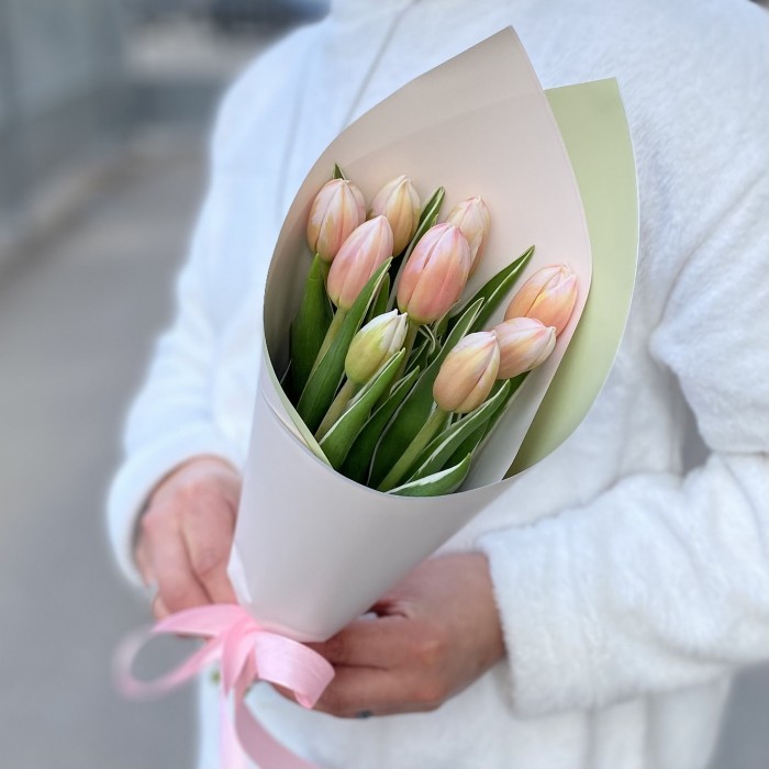 9 тюльпанов Марк Дизайн