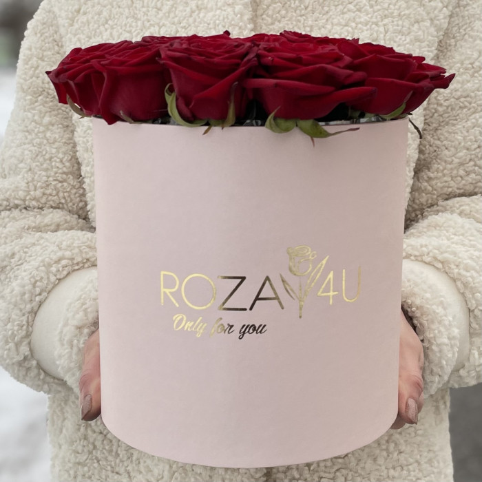 Ароматная роза в коробке